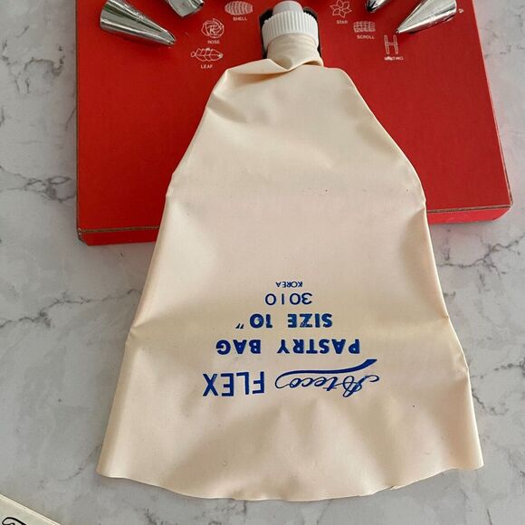 Vtg Ateco Fancy Cake Pastry 6-Designs Professional Decorating Set with Flex Bag - Picture 4 of 9